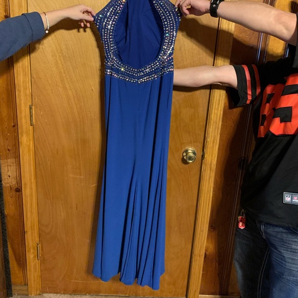 PROM DRESS - Picture 4 of 8